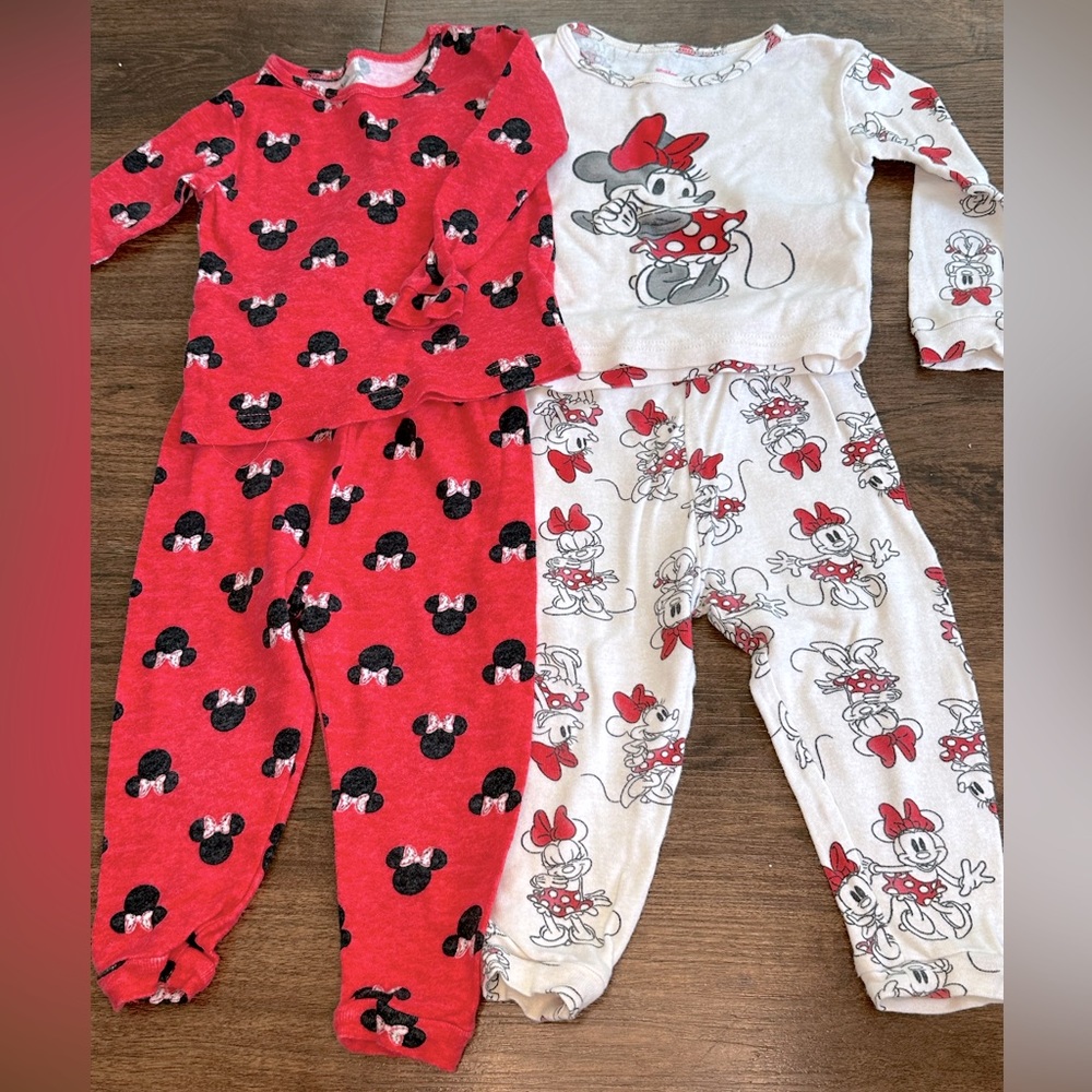 Minnie Mouse pajama sets. 2T